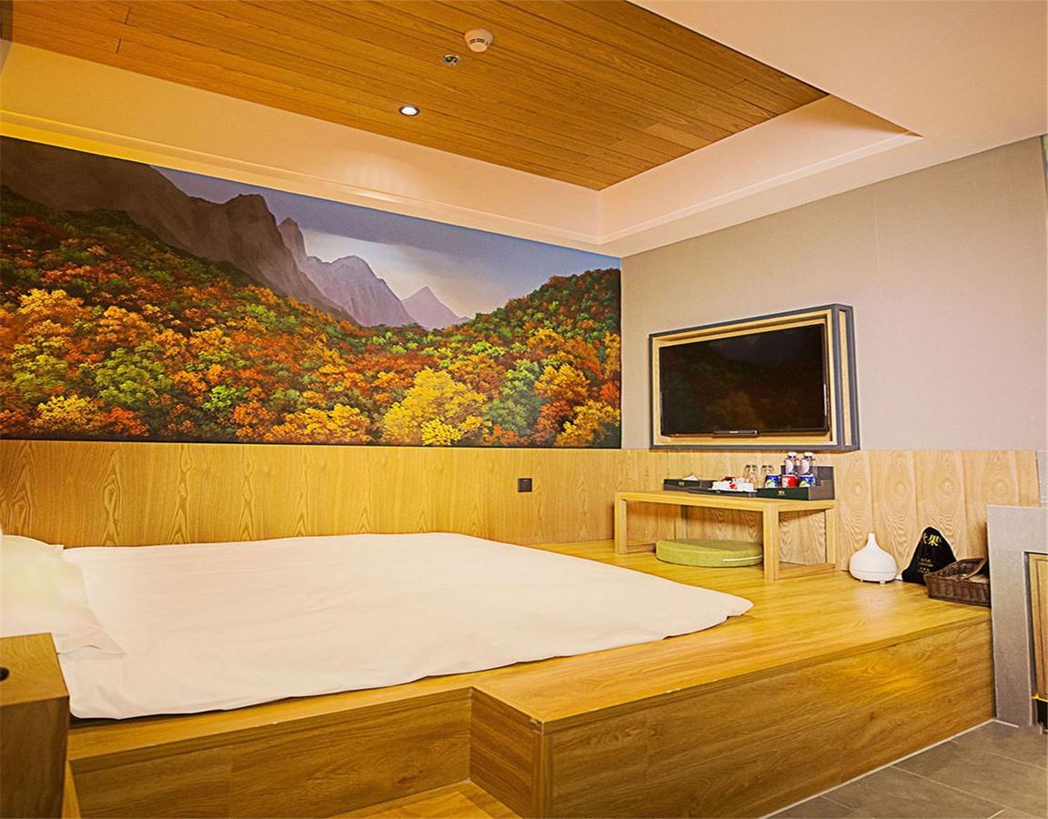 Qiu Guo Hotel Hua Mao Chaoyang  المظهر الخارجي الصورة